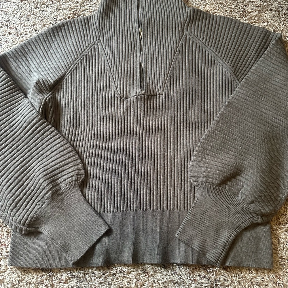 Varley Gray Ribbed Turtleneck Sweater
